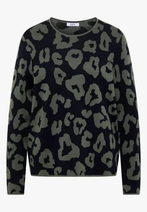 Ein schwarzer Pullover mit olivgrünem Leopardenmuster, Rundhalsausschnitt, langärmelig.