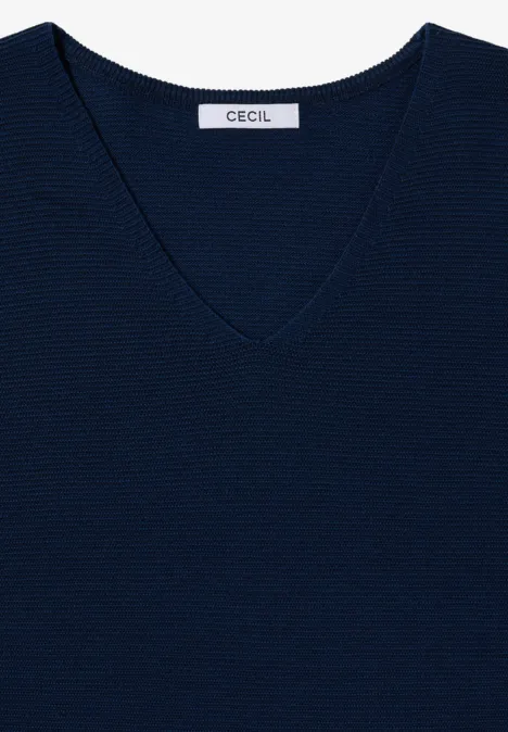 Pull bicolore à col en V urban dark blue Pull bleu foncé à col V en maille fine côtes plates avec étiquette 'Cecil' à l'arrière.