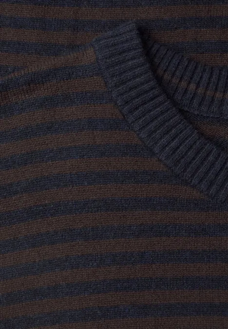 Trui met ronde hals en strepen urban dark blue melange Donkerblauwe trui met brede bruine horizontale strepen en ronde hals.