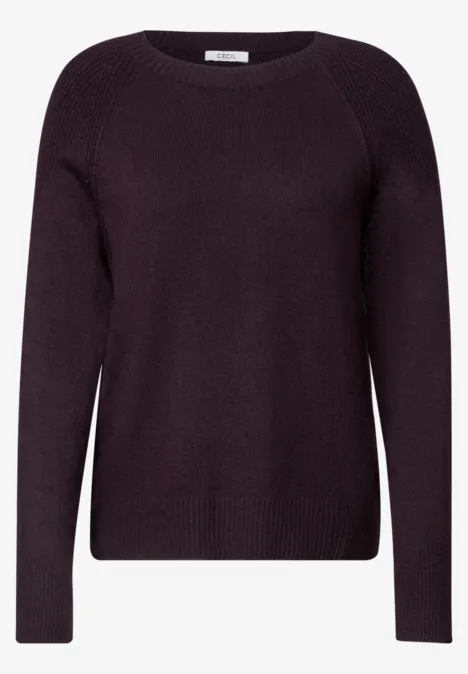 Dunkler, violetter Strickpullover mit Rundhalsausschnitt und langen Ärmeln.