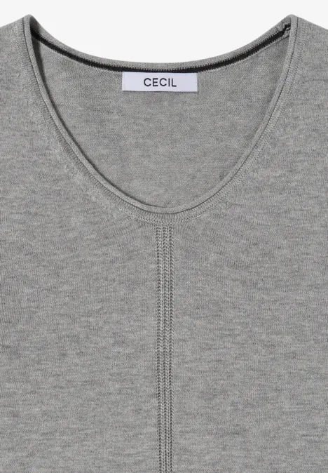 Basic Pullover mit V-Neck in Unifarbe mineral grey melange Graues T-Shirt mit weitem Rundhalsausschnitt und CECIL-Label am Halsansatz.