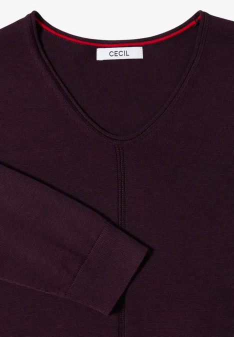 Donkerrood V-hals shirt met zichtbaar 'Cecil'-label en opgerolde mouw.