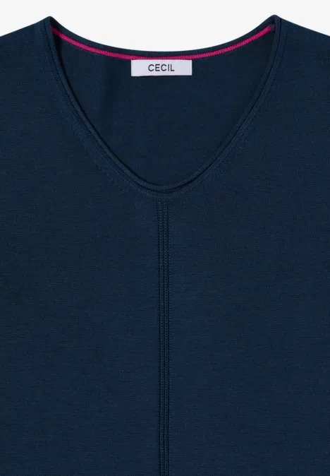 Basic Pullover mit V-Neck in Unifarbe moonlight blue Dunkelblauer V-Ausschnitt-Pullover mit feinem Material und Markenlabel 'CECIL' innen im Nacken.
