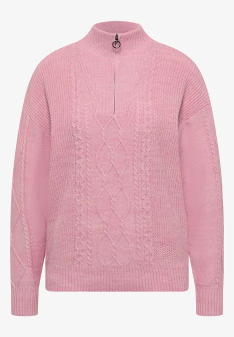 Rosa Strickpullover mit hohem Kragen und Zopfmuster