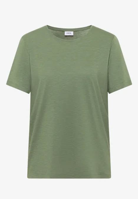 Olivgrünes, schlichtes T-Shirt mit Rundhalsausschnitt vor weißem Hintergrund.