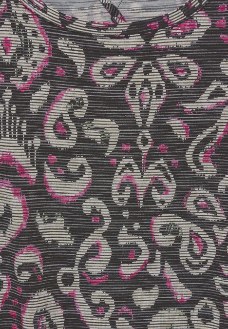 Ornament Print T-Shirt Black