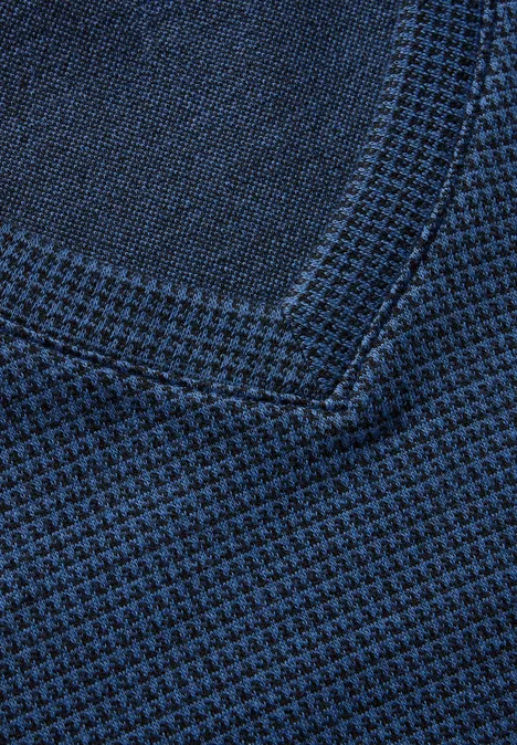 Jaquard-Shirt mit V-Neck universal blue
