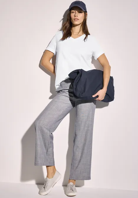 Basic V-Neck T-Shirt White