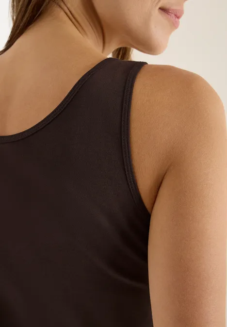 Basic Top in Unifarbe tartufo brown