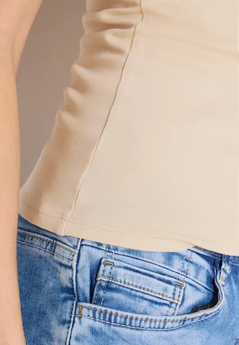 Basic Top mit Rundhals aus Baumwolle pearl beige