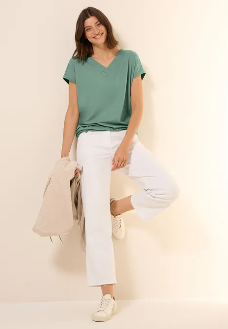V-Neck T-Shirt matcha green