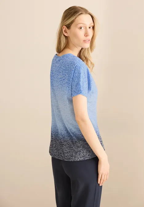 T-Shirt mit Farbverlauf pastel blue