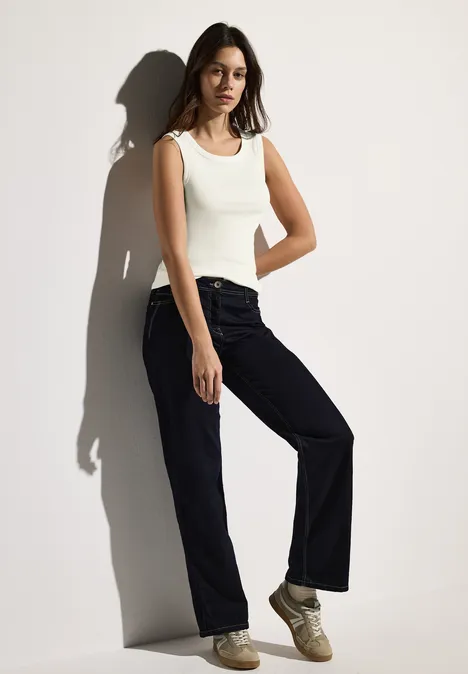 Basic Top mit Rippstruktur vanilla white