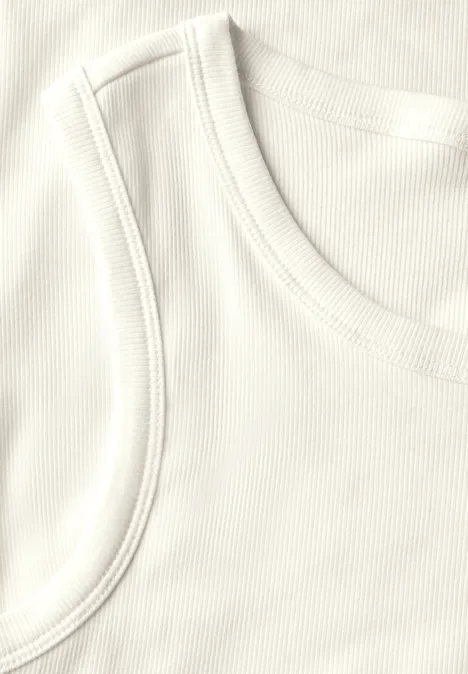 Basic Top mit Rippstruktur vanilla white