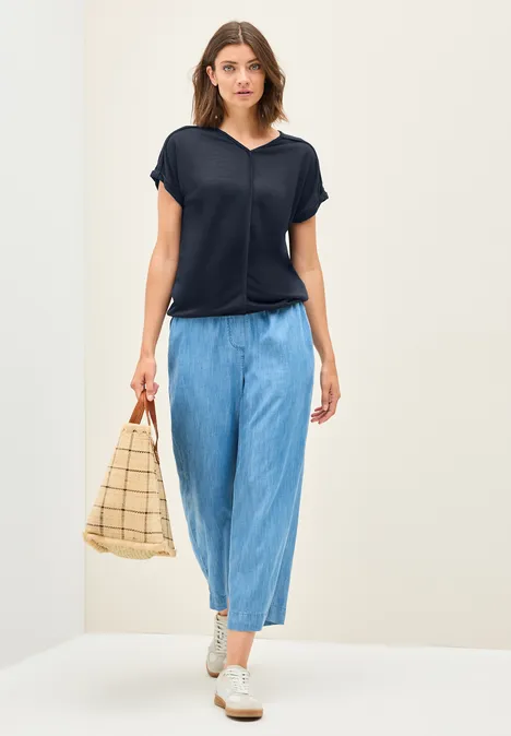 T-Shirt mit Deko-Nähten universal blue