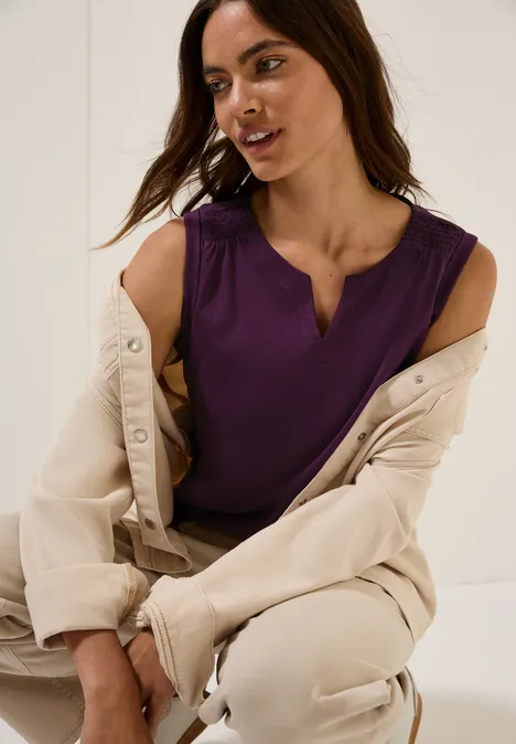 Top in Unifarbe deep berry
