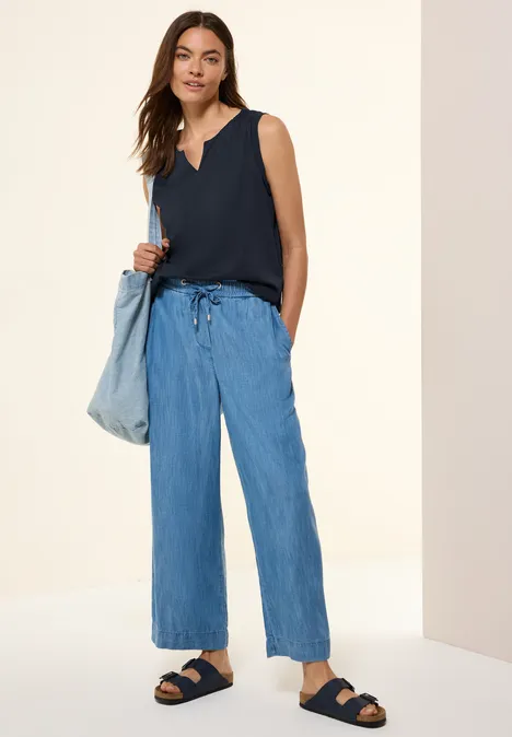 Top in Unifarbe universal blue
