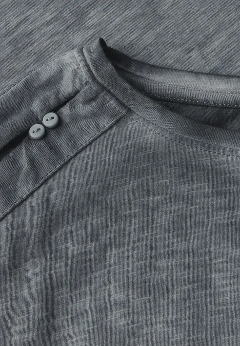 T-Shirt mit Knopfdetail volcanic grey