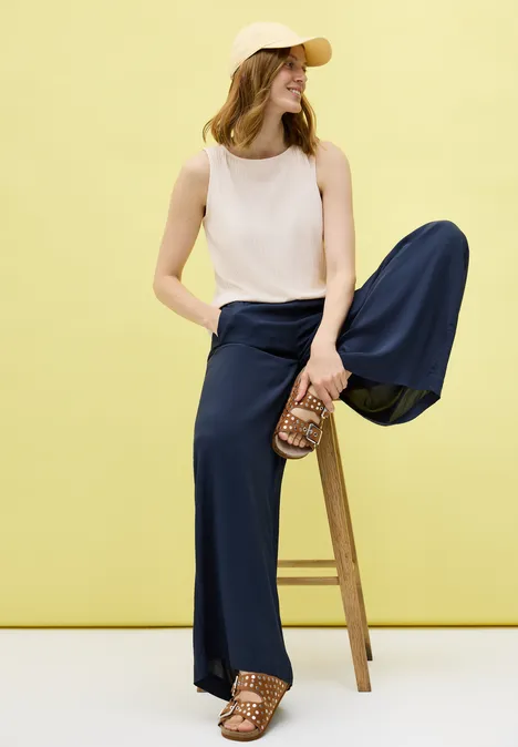 Top mit Rippstruktur light beige