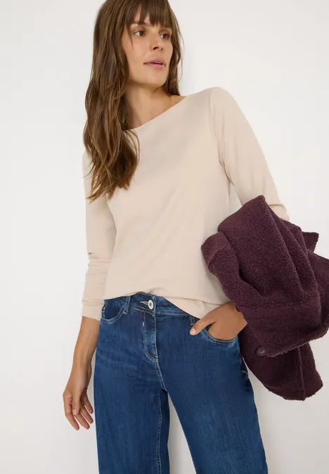 Shirt mit U-Boot-Ausschnitt oat milk beige