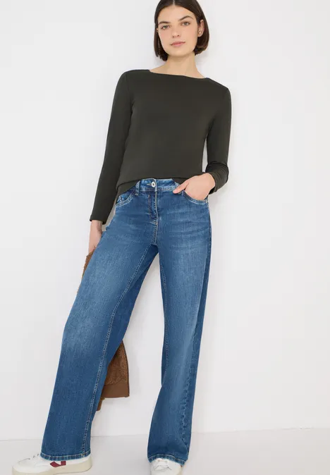 T-shirt avec encolure en U null