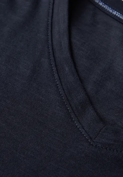 Basic V-Neck Shirt universal blue