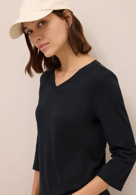 Basic V-Neck Shirt Black