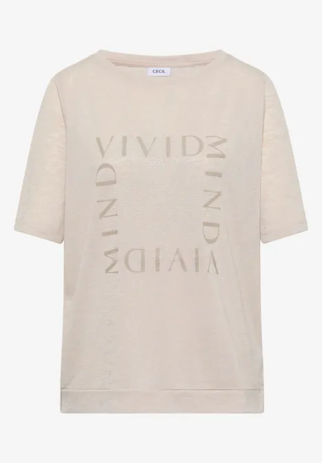 Beiges T-Shirt mit kurzen Ärmeln und dezentem „VIVID MIND“-Schriftzug auf der Vorderseite.