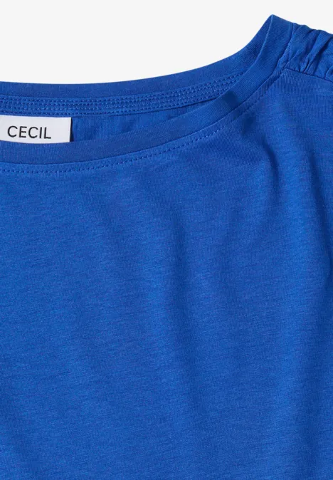Nahaufnahme eines blauen T-Shirts mit Rundhalsausschnitt und CECIL-Etikett