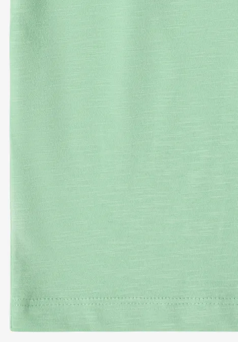 Basic Shirt met V-hals juicy lime Een mintgroen T-shirt met nette zoom en fijne stof.