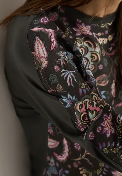 Wzorzysta koszulka raw khaki