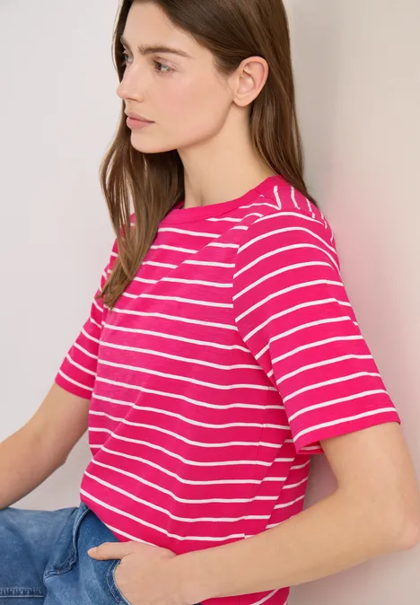 T-Shirt mit Boatneck und Streifen beetroot pink