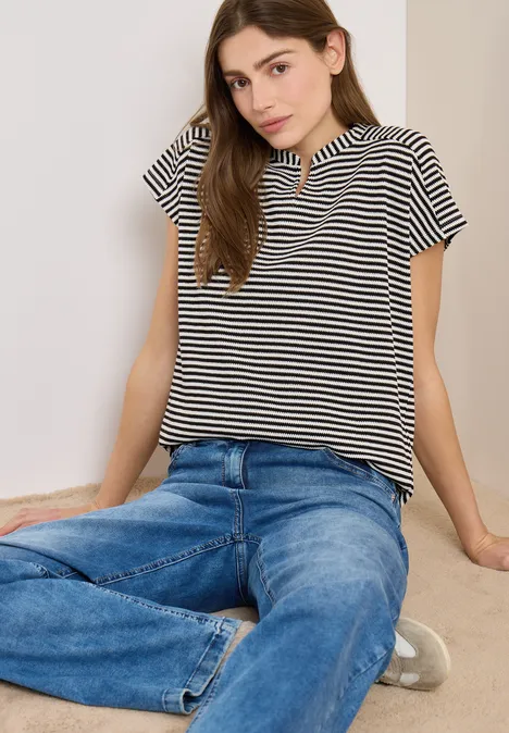 T-Shirt mit Split Neck und Struktur macchiato brown T-Shirt mit Split Neck und Struktur macchiato brown