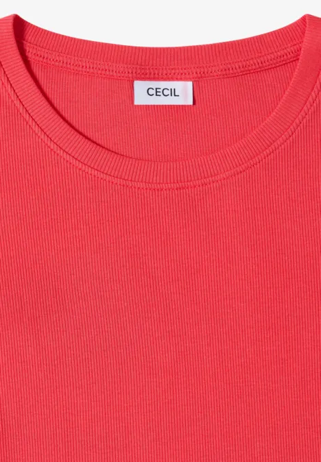Ein leuchtend rotes T-Shirt mit Rundhalsausschnitt und sichtbarem CECIL-Label.