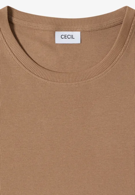 Effen camelkleurig T-shirt met korte mouwen en 'CECIL'-label bij de hals.