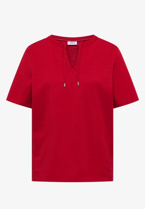 Rotes Kurzarmshirt mit V-Ausschnitt und Tunnelzug am Hals.