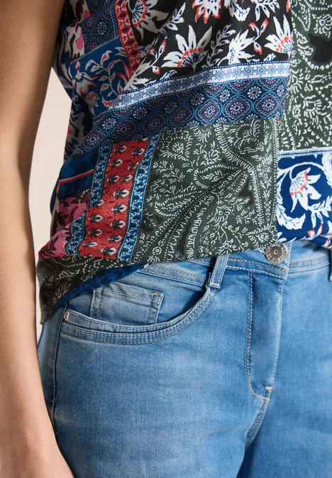 T-Shirt mit V-Neck und Patchwork-Print khaki