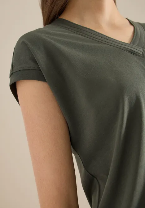 T-shirt à manches courtes et col en V en couleur unie khaki