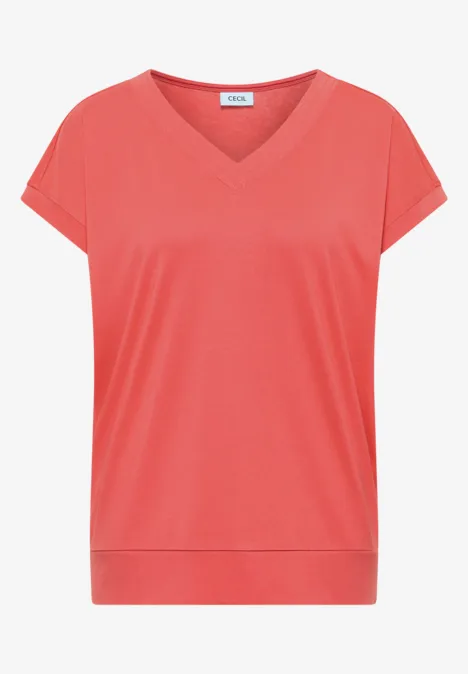 Koraalkleurig dames T-shirt met V-hals, korte mouwen en rechte zoom.