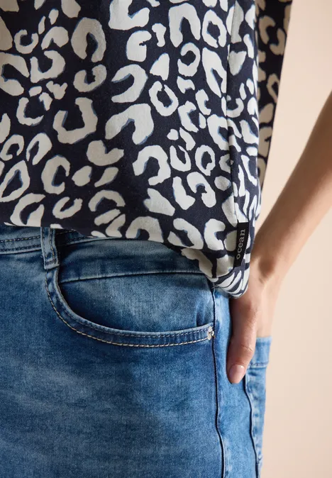 Shirt mit Spitzendetail und Leo-Print urban dark blue Shirt mit Spitzendetail und Leo-Print urban dark blue