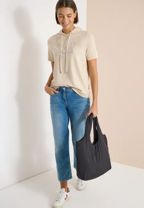 Kurzarm Shirt mit Kapuze und Wording pearl beige Kurzarm Shirt mit Kapuze und Wording pearl beige