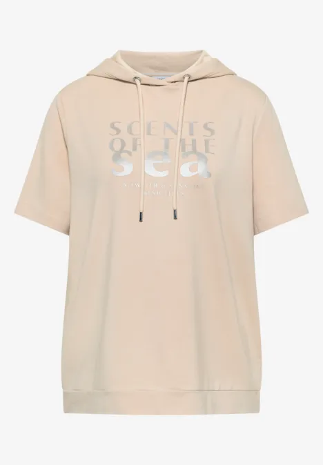 Kurzarm Shirt mit Kapuze und Wording pearl beige Kurzarm Shirt mit Kapuze und Wording pearl beige