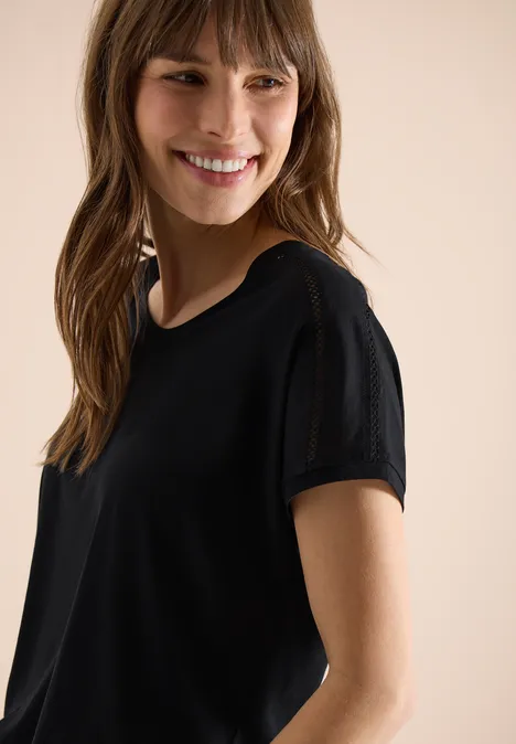 T-Shirt mit V-Neck und Spitzendetail Black