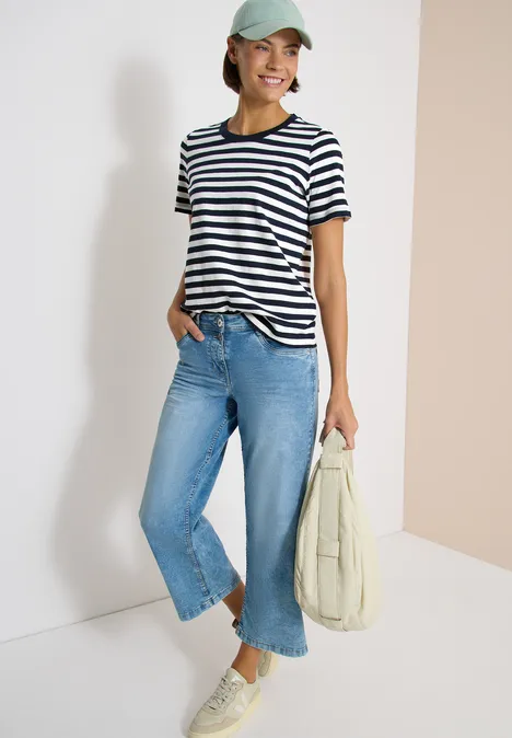 Shirt met ronde hals en strepen universal blue Shirt met ronde hals en strepen universal blue