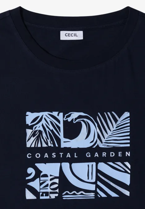 Dunkelblaues T-Shirt mit tropischen Blatt- und Wellenmustern sowie Aufdruck 'COASTAL GARDEN' unter dem Label 'CECIL'