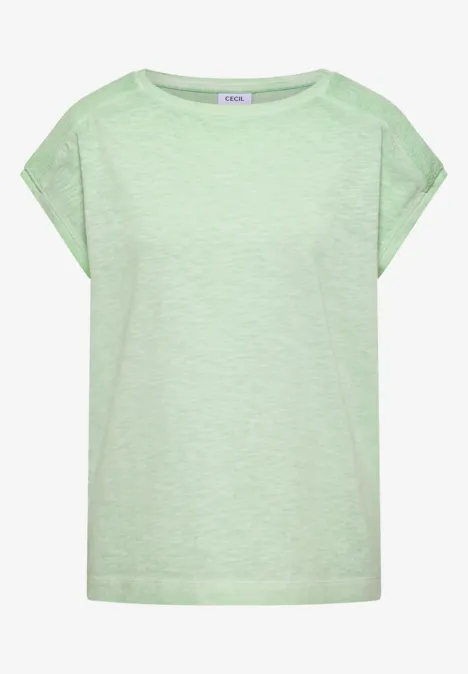Lockeres T-Shirt in hellem Mintgrün mit überschnittenen Schultern und Rundhalsausschnitt.