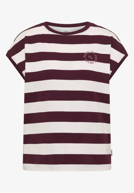 Wit T-shirt met bordeauxrode strepen, ronde hals en losse pasvorm.