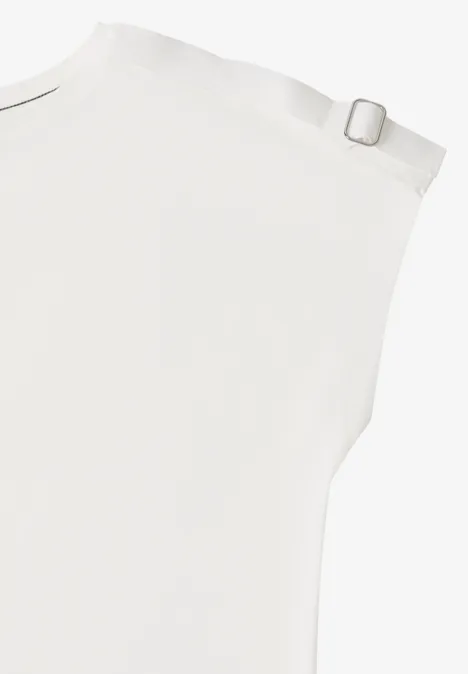 Witte mouwloze top met verstelbare schouderband en zilverkleurige gesp.