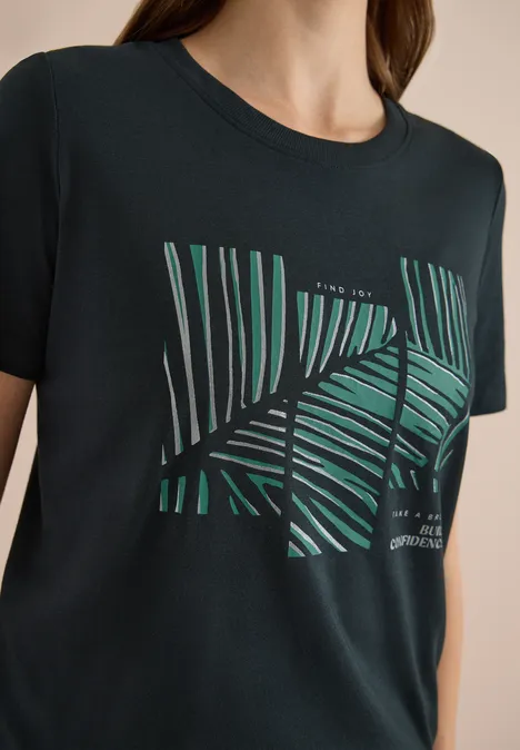 Zwart T-shirt met vierkante print van groene, tropische bladeren