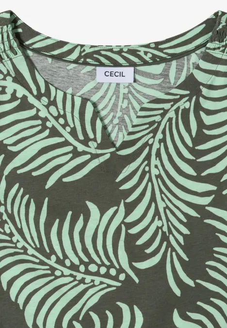 Leichtes T-Shirt in Dunkelgrün mit hellgrünem Blattprint und V-Ausschnitt von CECIL.